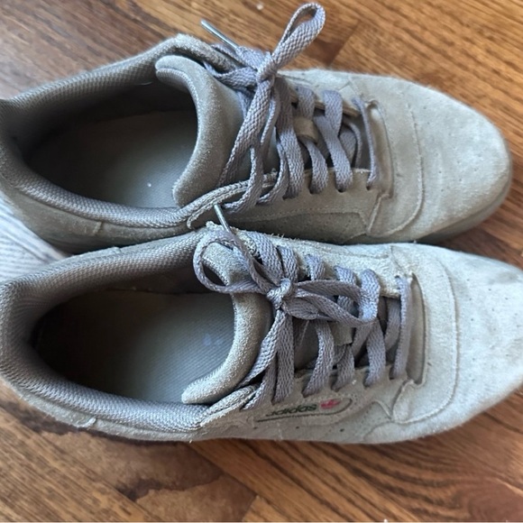 Yeezy powerhouse - Picture 3 of 5